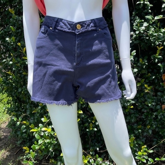 💋Michael Kors Frayed Raw Hem Navy Denim Studded Shorts - Picture 1 of 9